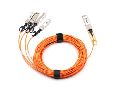 Lanview MO-QSFP-4X10G-AOC7M InfiniBand og fiberoptisk kabel 7 m QSFP+ 4 x SFP+ Orange