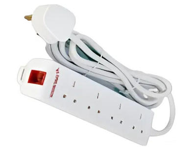 Microconnect MC-UKSURGESTRIP4-5M stikdåse 4 AC stikkontakt(er) Indendørs Hvid