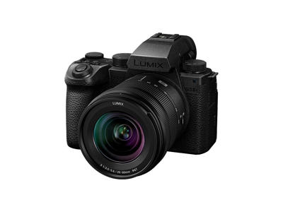 Panasonic Lumix S5IIX + S 20-60MM F3.5-5.6 MILC 24,2 MP CMOS 12000 x 8000 pixel Sort